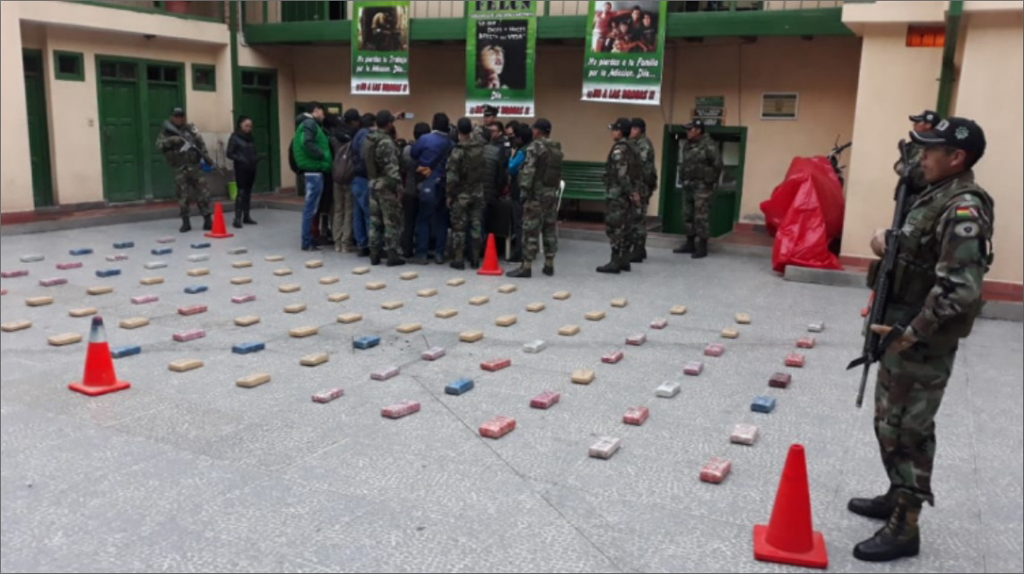 Secuestran 70 kilos de droga y caen 2 personas