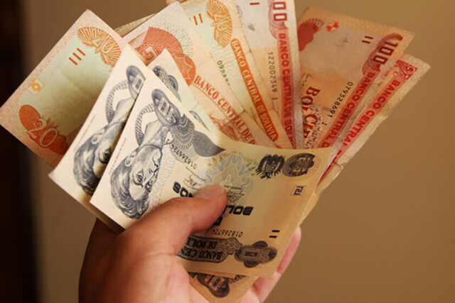 Productores piden rebaja de intereses bancarios