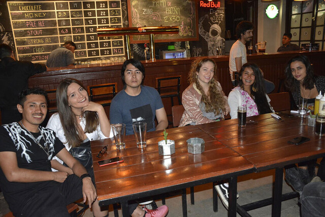 Rock en vivo con la banda  Motel Groove