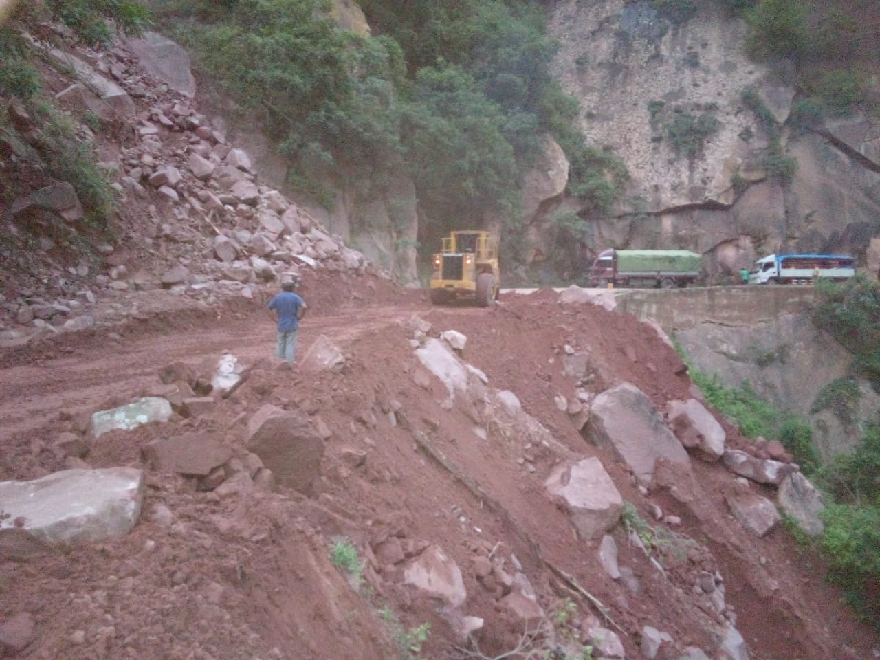 Restablecen la circulación en el tramo Villa Montes - Palos Blancos