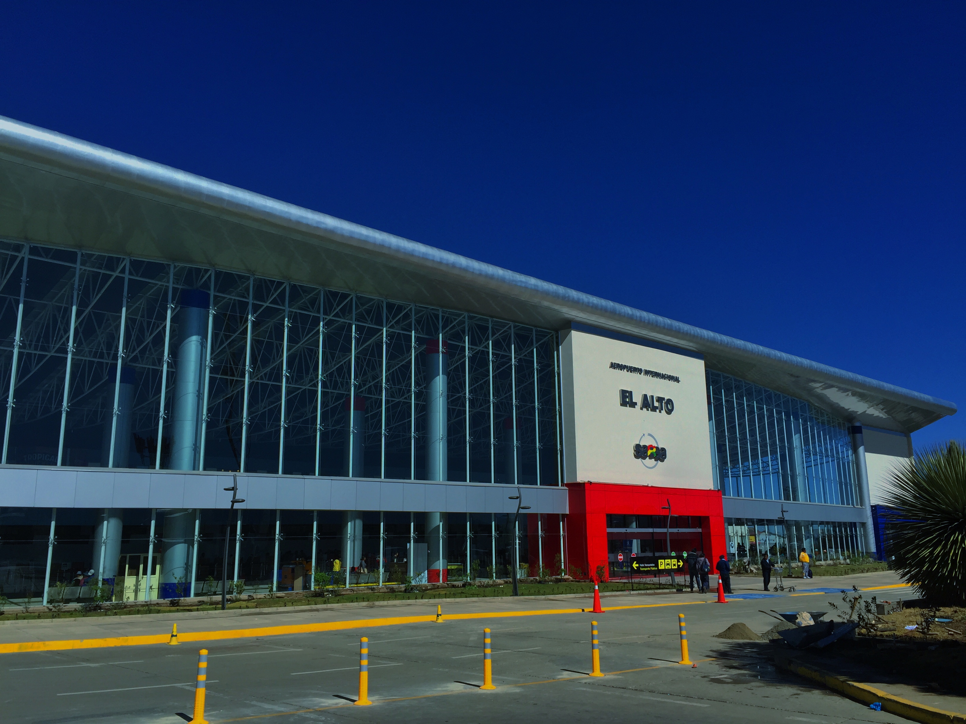 Foro definirá ruta de la aviación civil boliviana