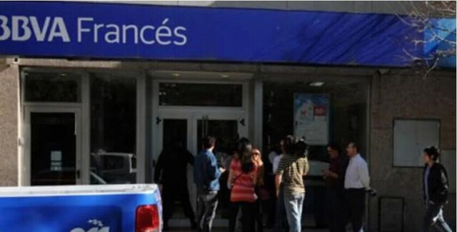 Amenazó  con detonar  bomba falsa  en el banco