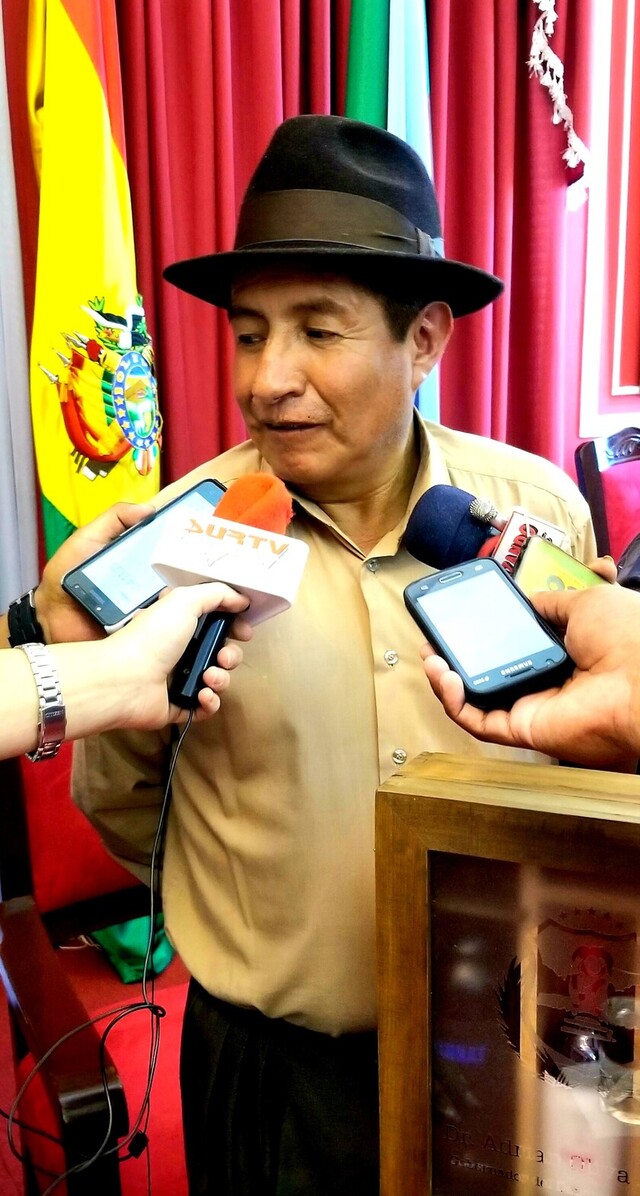 Quispe quiere verificar las obras del Fondo Indígena en Tarija