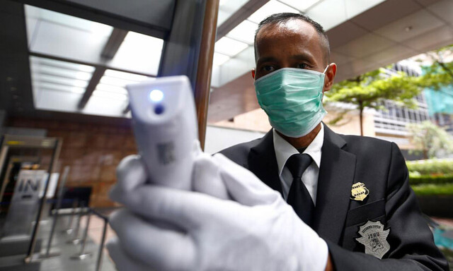 El coronavirus está en 90 países y golpea las finanzas