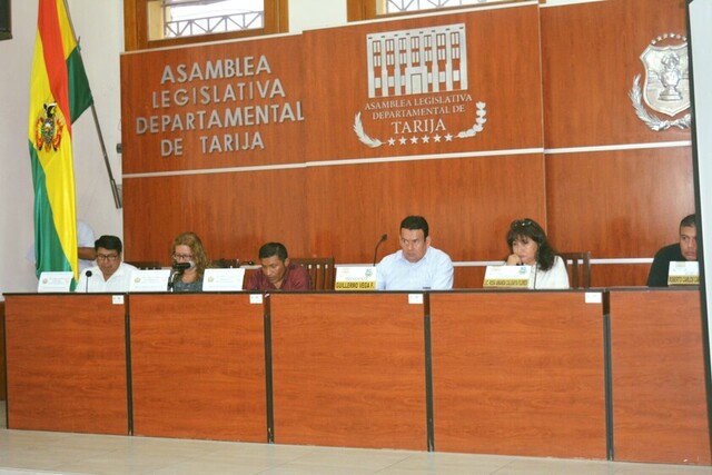 Ausencia de ministros en reunión mixta entre la ALDT y la Brigada en Tarija