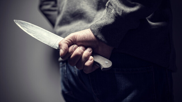 Ebrio y drogado amenazó a su padre con un cuchillo