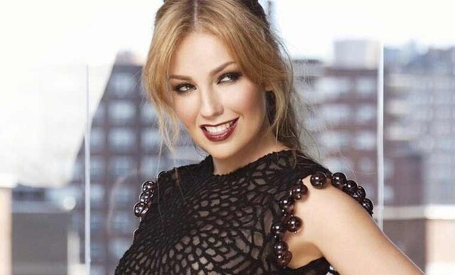 Thalía luce  sexy atuendo de tigresa