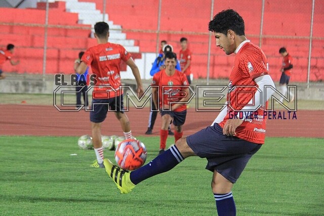 “En estos momentos no se puede pensar en fútbol”