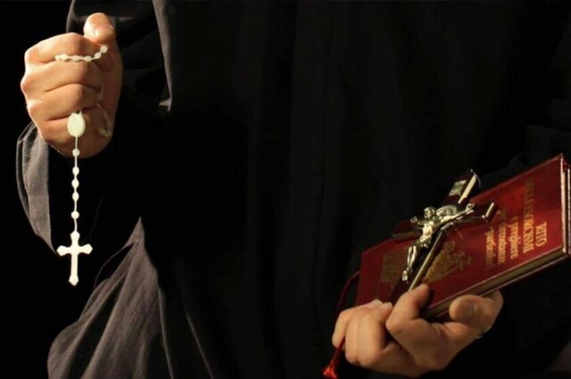 Exorcistas se reúnen para combatir a Satanás