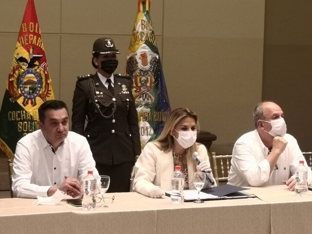 Áñez descarga ahora sobre los gobiernos subnacionales la responsabilidad de la lucha contra el Covid 19