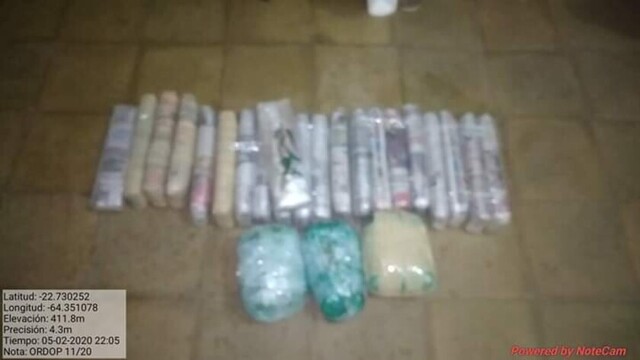 Sorprenden a "chancheros" pasando coca a Argentina