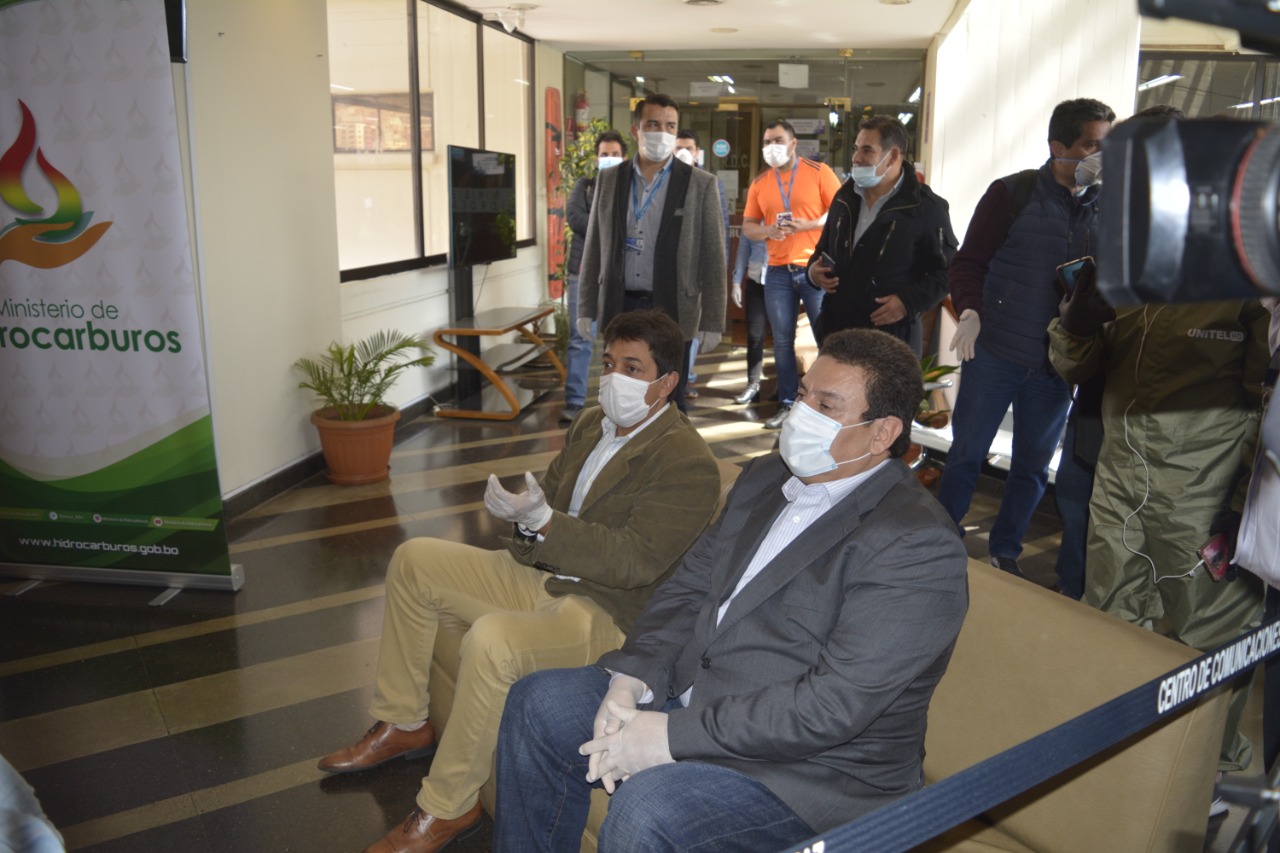 Análisis: Zamora gana el pulso (negado) con YPFB