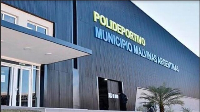 Detienen a 5 policías por violar en manada a joven