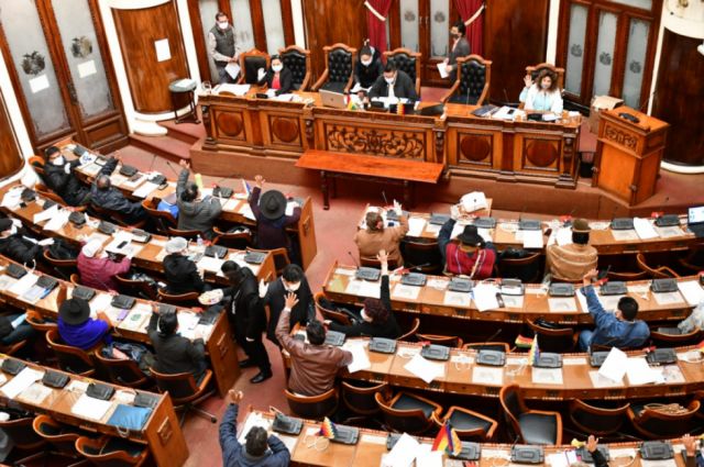 Diputados aprueban ley que posterga elecciones generales hasta el 6 de septiembre