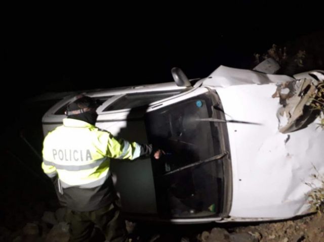 Vehículo de Bolivia TV sufre accidente de tránsito en Norte de Potosí