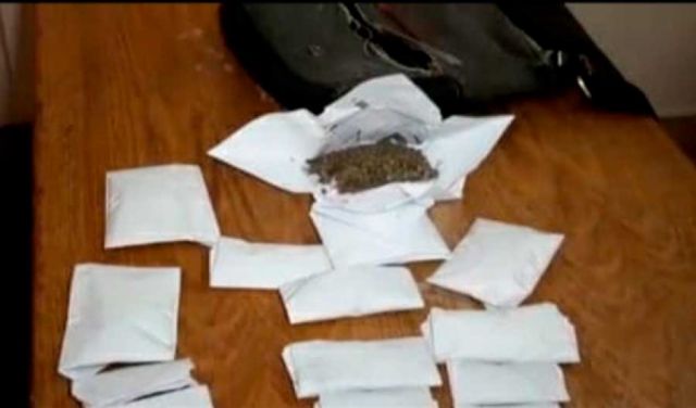 Atrapan a extranjero vendedor de droga