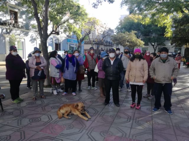 Desalojarán a vendedoras de  la calle en el mercado Bolívar de Tarija