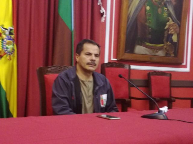 Castellanos dice que quien pueda pagar tendrá prueba PCR; Gobernación dice que solo se hará con criterio médico