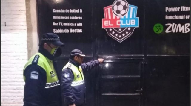 Asado terminó con más de 20 personas detenidas