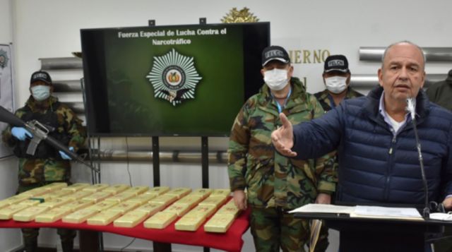 Apuntan al MAS por "narcoterrorismo"
