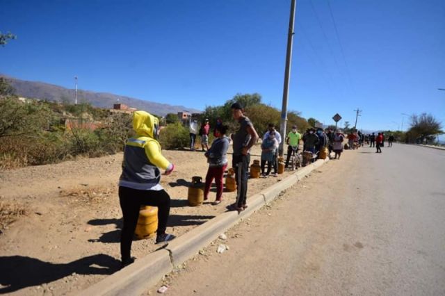 Escasea el GLP en Tarija y los vecinos piden normalizar distribución