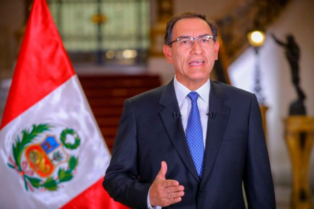 Vizcarra arremete contra el Congreso de Perú