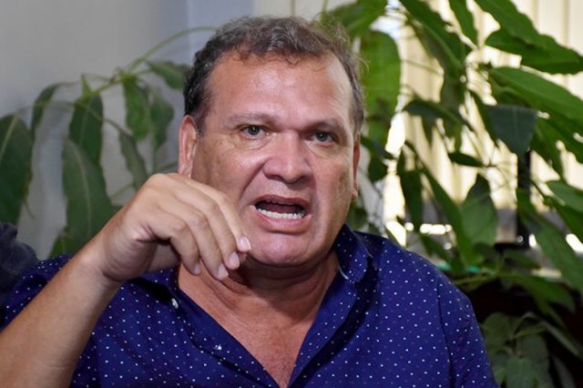 “La explicación es que los jugadores están bajo presión de la FBF”