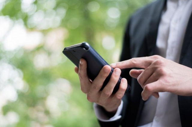 Bajan costos de roaming internacional