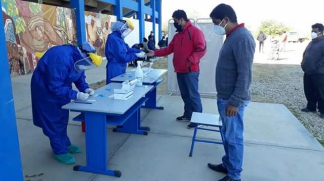 Suman a laboratorios privados y seguros para testeo masivo en Tarija