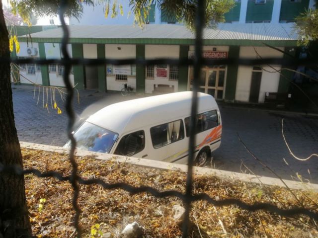 Mujer fallece en puertas del San Juan de Dios de Tarija mientras esperaba atención médica