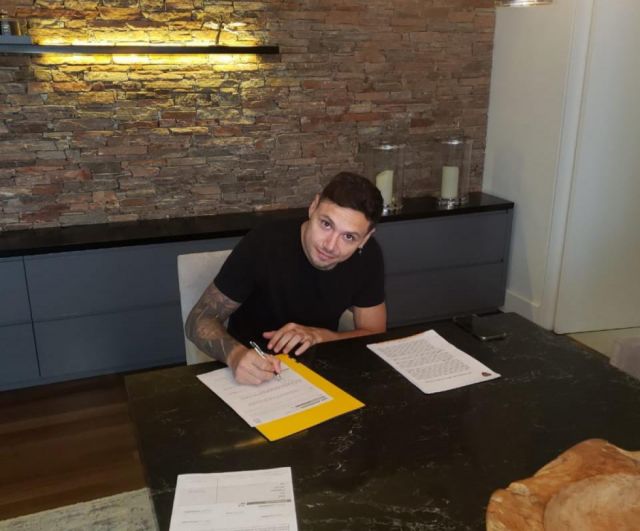 Zárate pone la firma a la renovación con Boca