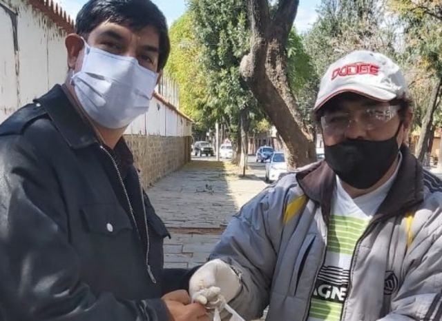 Ex Futbolistas: Entregan bolsa solidaria y anuncian botiquín para Covid-19
