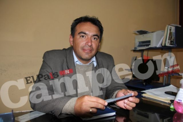 Bustamante emitió informe oral al Concejo Municipal
