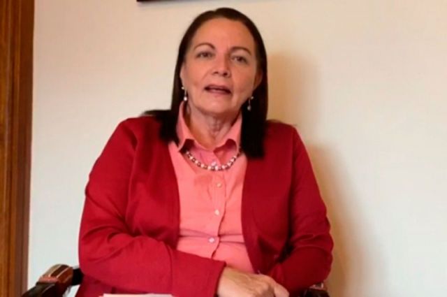 Ministra Roca seguirá en aislamiento