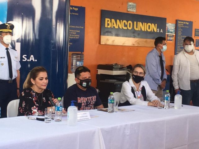 Entregan los primeros créditos “1,2,3”