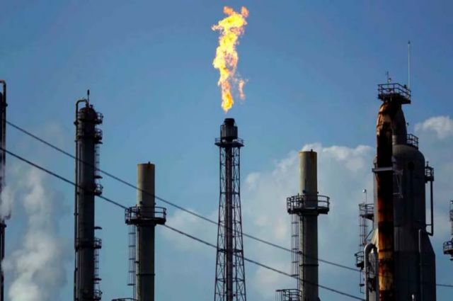 Precio del petróleo WTI cerca de los 42 dólares
