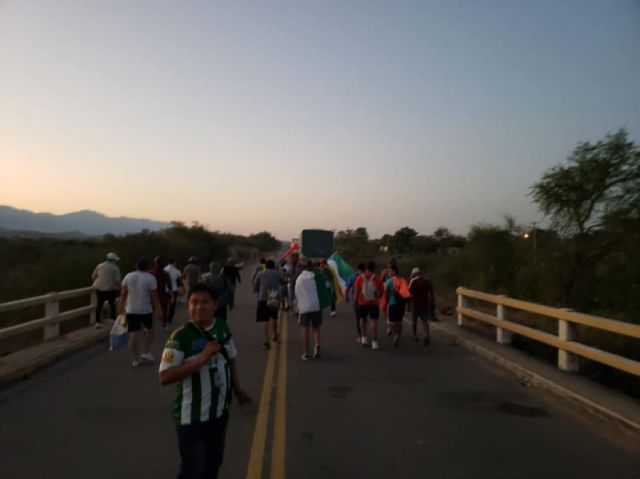 Jóvenes activistas se dirigen a desbloquear la Ruta 9