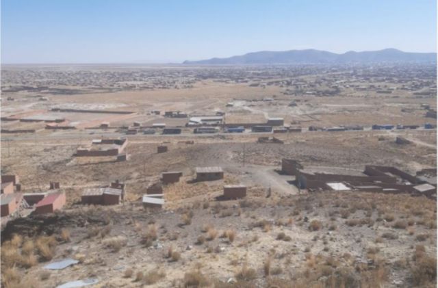 Transportistas sin agua ni comida claman atención para retornar a sus hogares (Audio)