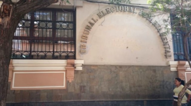 Ratifican medidas sustitutivas para Gustavo Ávila 