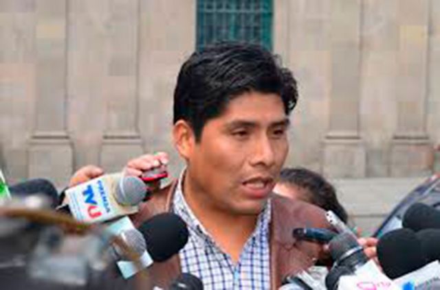 MAS presenta denuncia contra López y Revilla