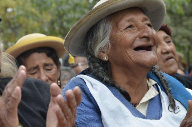 Familiares de los beneficiarios de la Renta Dignidad pueden realizar los trámites para cobros