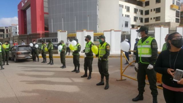 Suman 155 policías fallecidos por Covid-19 en Bolivia