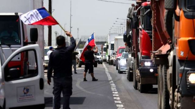 Camioneros dan ultimátum al gobierno de Chile