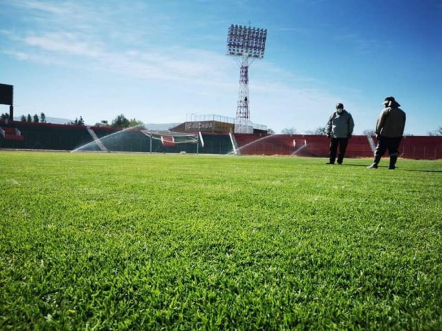 El campo de juego del IV Centenario luce en buen estado