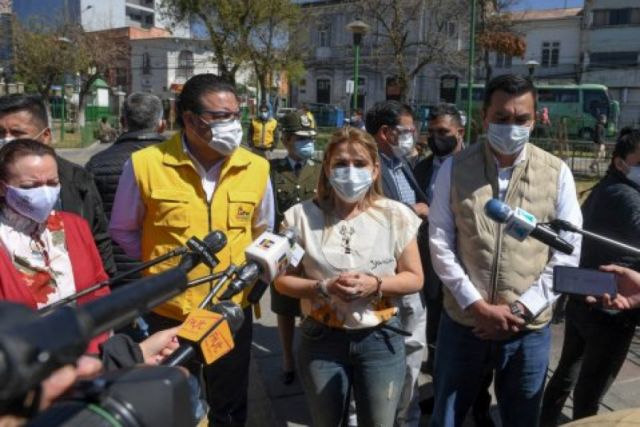 "Coronahambre", Áñez justifica el post confinamiento 