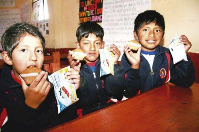 Padres de familia de Bermejo marcharán el lunes exigiendo el bono escolar 