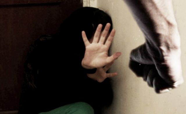 Defendió a su hermana y su cuñado la golpeó