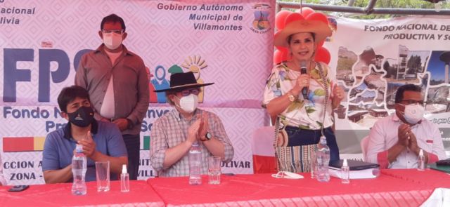 Áñez se compromete a entregar diseño final del hospital de Villa Montes