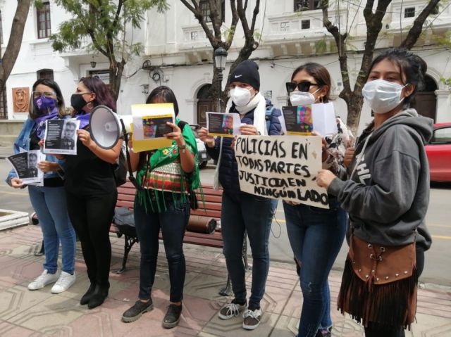 Mujeres piden frenar la violencia machista en la Policía en Tarija
