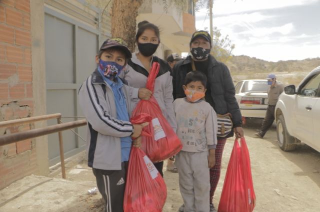Más de 17.000 bolsas solidarias fueron entregadas por la Alcaldía a familias vulnerables en Tarija 